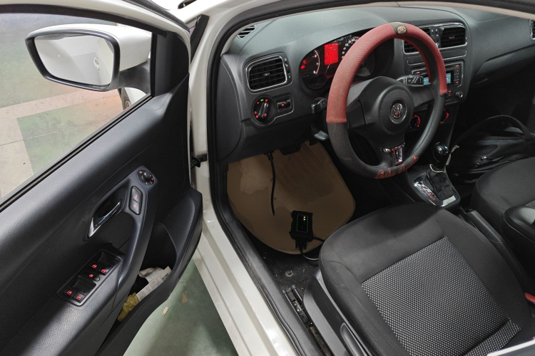 大众 Polo 2013款 1.6L 自动舒适版中控内饰20