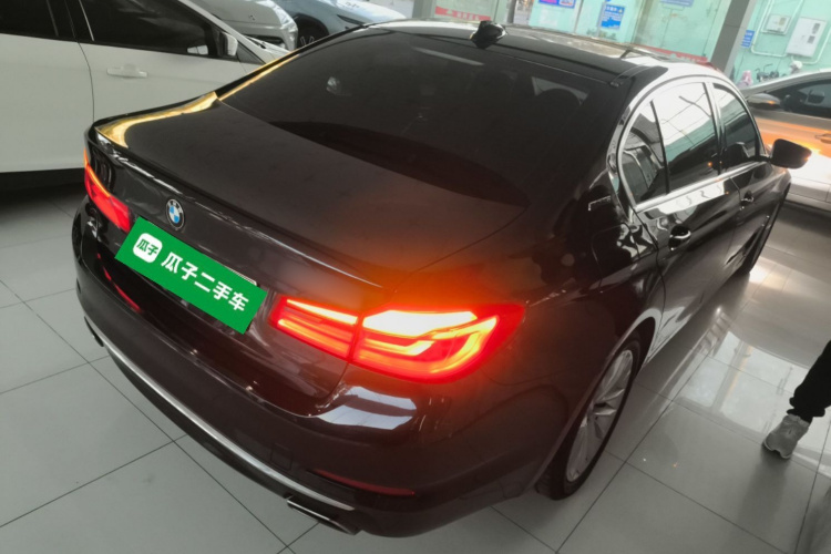 宝马5系新能源 2019款 改款 530Le 豪华套装车身外观7