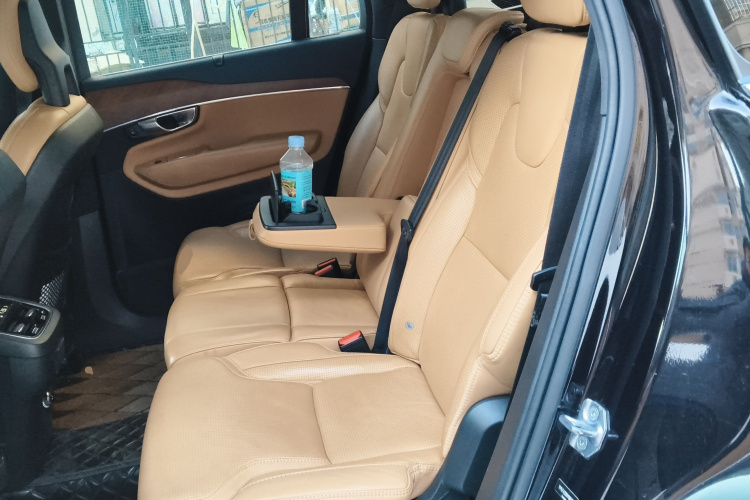 沃尔沃XC90 2018款 T6 智雅版 7座中控内饰21