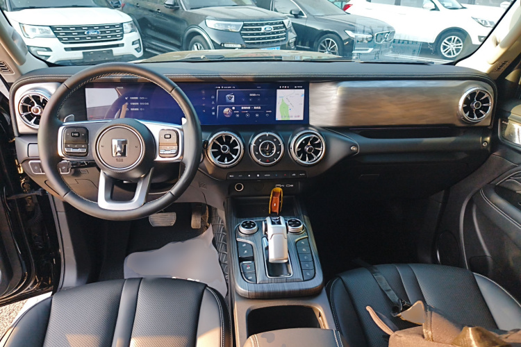 坦克300 2024款 2.0T 征服者中控内饰7002