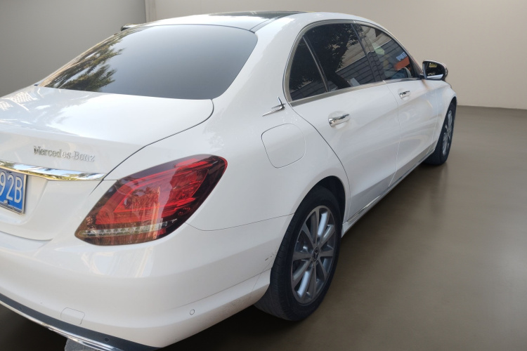 奔驰C级 2020款 改款 C 260 L车身外观7