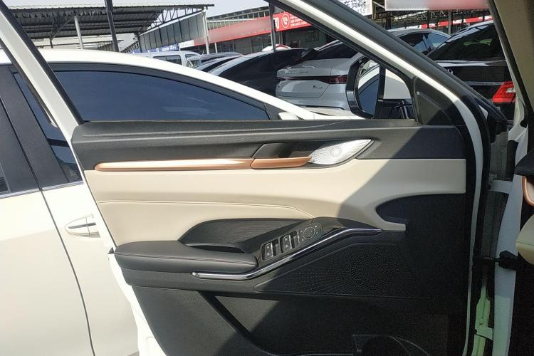 哈弗H6 2021款 第三代 1.5T 自动两驱Max中控内饰47