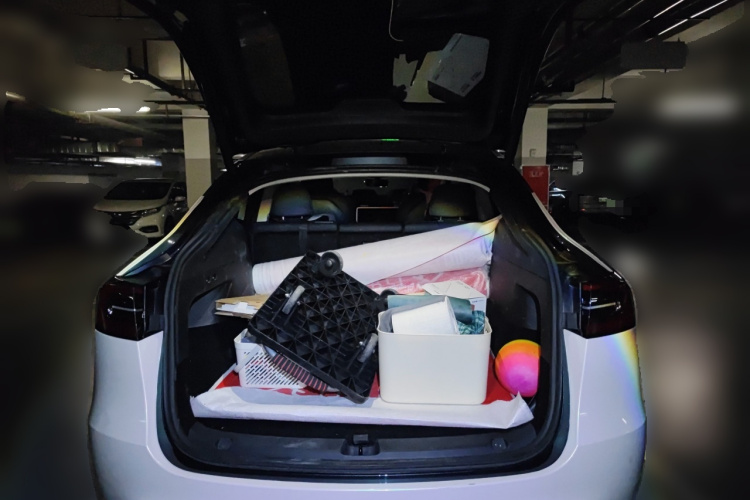 特斯拉 Model Y 2024款 后轮驱动版中控内饰23