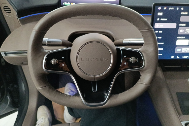 鸿蒙智行 智界R7 2025款 增程 251km Max局部细节13