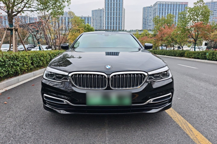 宝马5系新能源 2020款 里程升级版 530Le 豪华套装车身外观6001