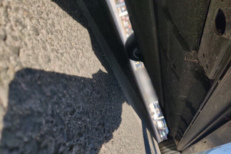 腾势D9 2022款 DM-i 970 四驱旗舰型局部细节9004