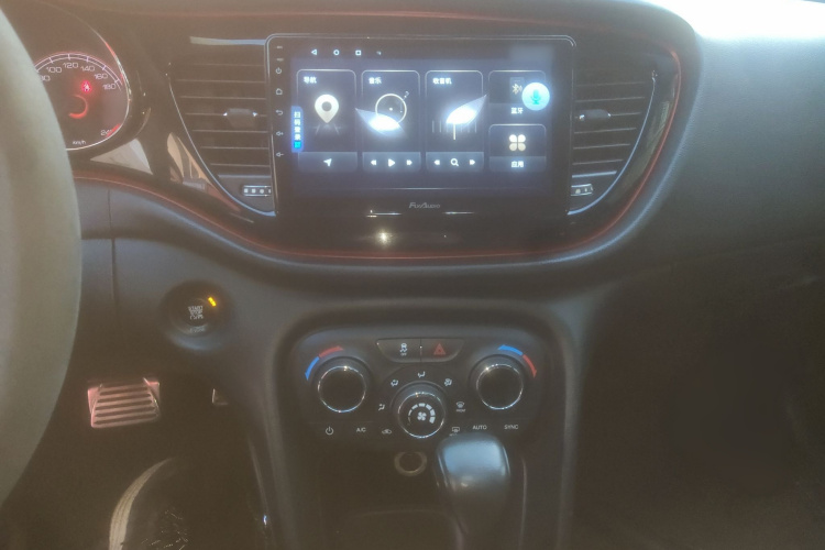 菲亚特 致悦 2014款 1.4T 自动运动版局部细节16