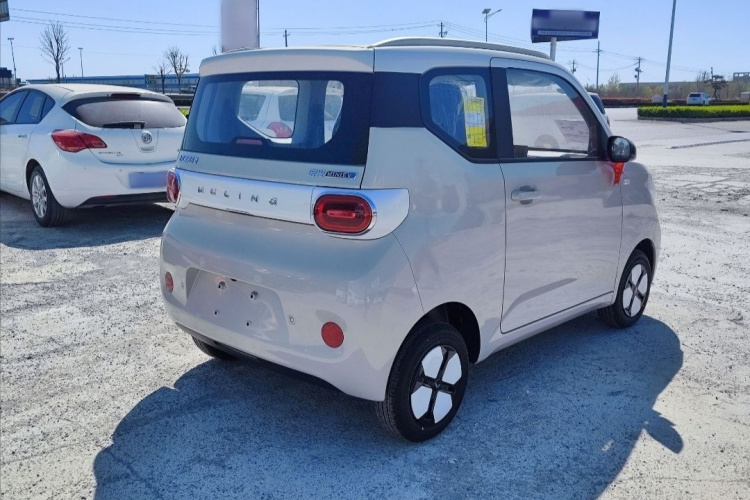 五菱汽车 宏光MINIEV 2024款 第三代 215km 进阶版车身外观6005