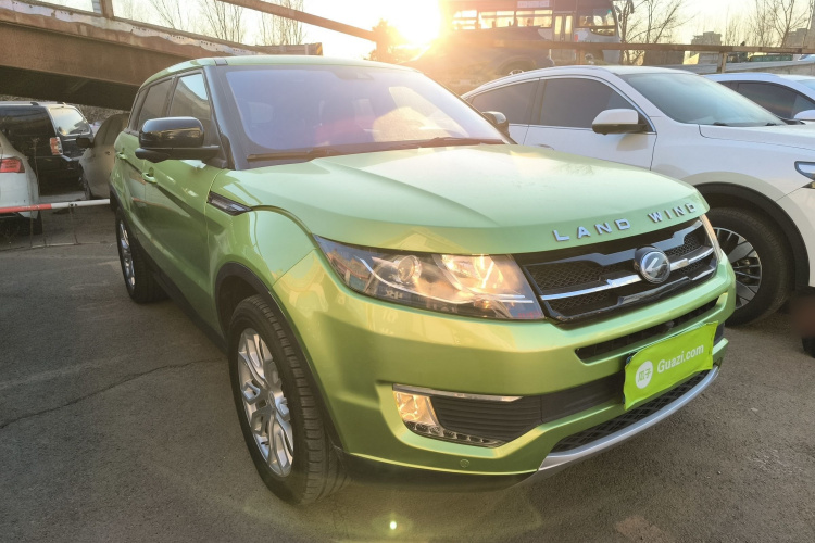 陆风X7 2015款 2.0T 全景尊贵版车身外观3