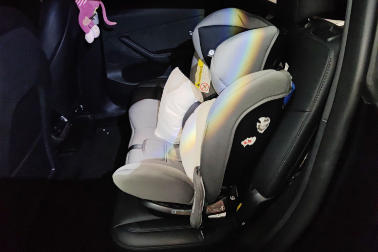 特斯拉 Model Y 2024款 后轮驱动版中控内饰21