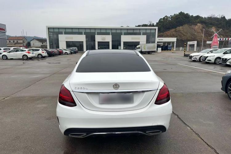 奔驰C级 2021款 C 260 L 运动版局部细节23