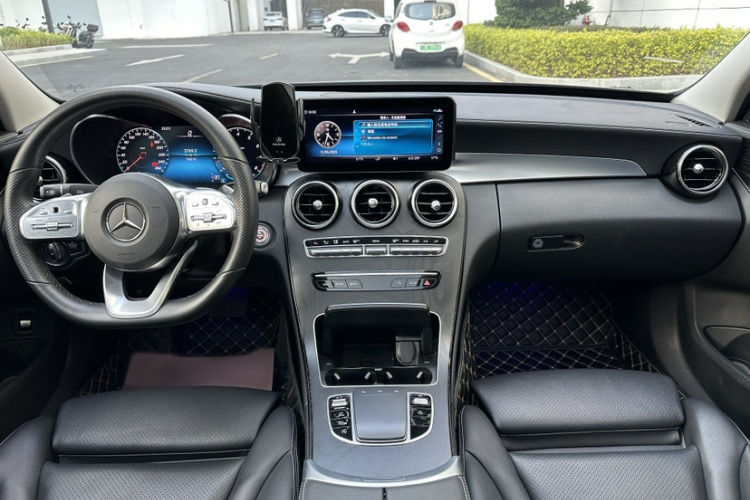 奔驰C级 2021款 C 200 L 时尚型运动版中控内饰7009