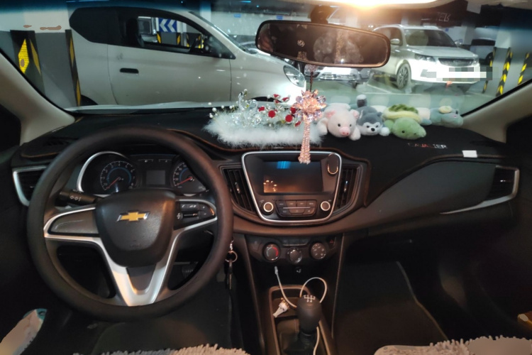 雪佛兰 科沃兹 2019款 320 手动欣悦版中控内饰12