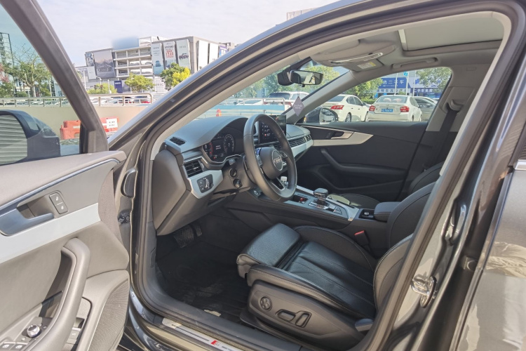 奥迪A4L 2024款 40 TFSI 时尚动感型中控内饰7002