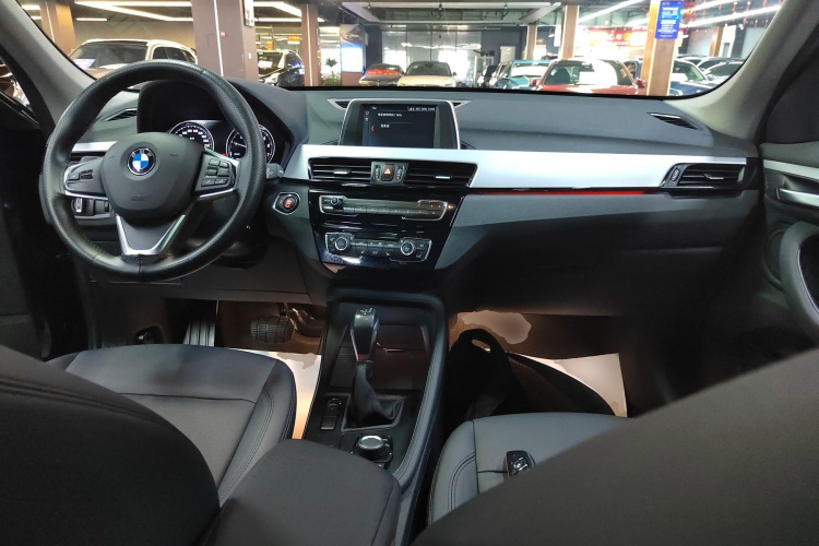 宝马X1 2019款 sDrive20Li 领先型中控内饰12