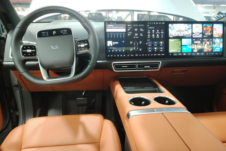 理想汽车 理想L9 2022款 Max中控内饰7002