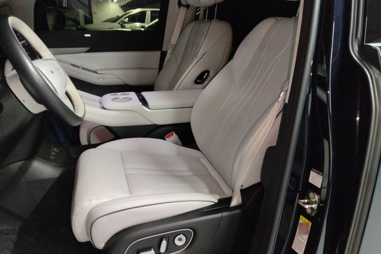 小鹏X9 2024款 702超长续航Max局部细节19