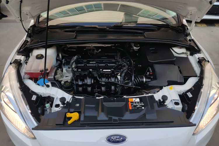 福特 福克斯 2017款 两厢 1.6L 自动风尚型智行版局部细节24