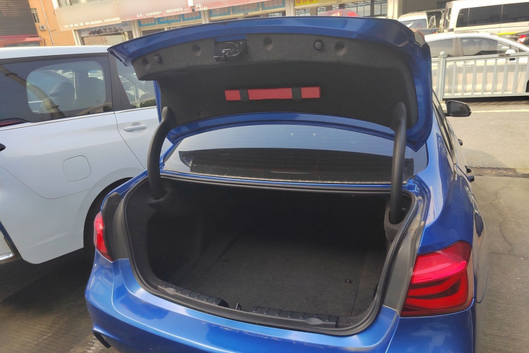 宝马3系 2019款 320Li M运动套装局部细节23