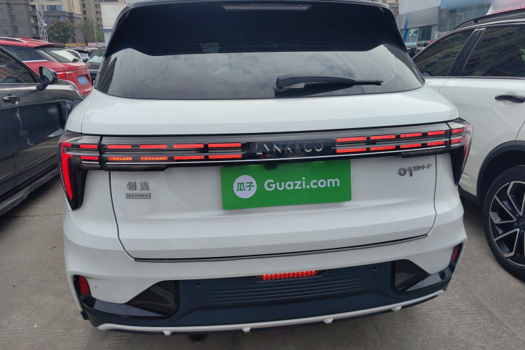 领克01 2023款 1.5TD EM-F 晨曦车身外观6