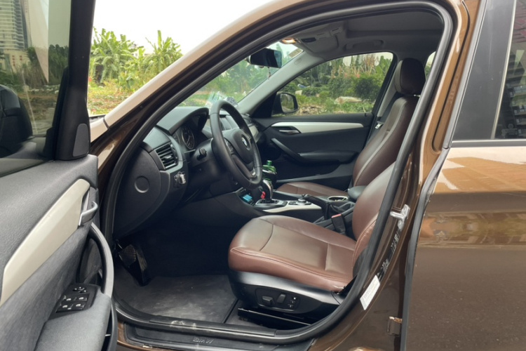 宝马X1 2014款 sDrive18i 时尚型中控内饰7001