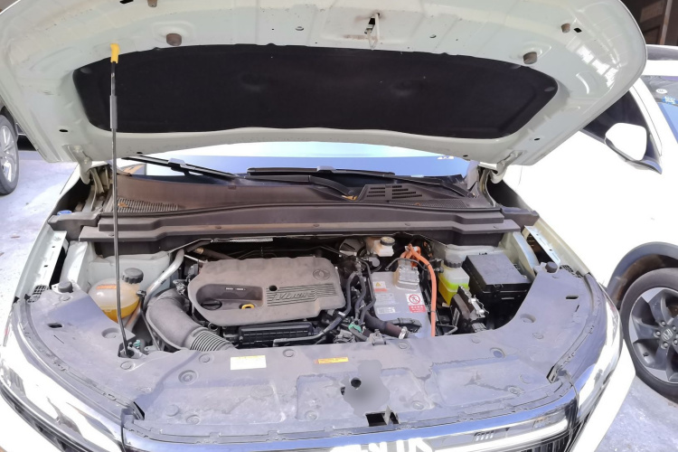 东风风神 皓极 2022款 马赫双擎 1.5T MHD 敢梦版机舱底盘24