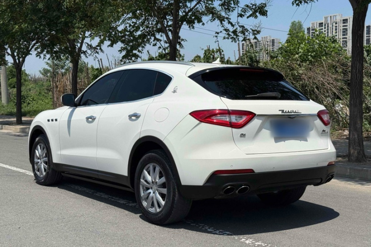 玛莎拉蒂 Levante 2018款 3.0T 经典版车身外观6002