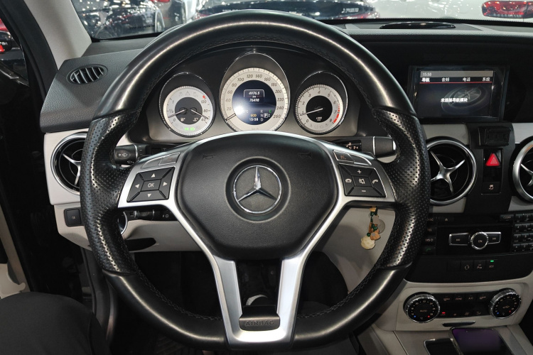 奔驰GLK级 2015款 GLK 260 4MATIC 动感型 极致版局部细节13