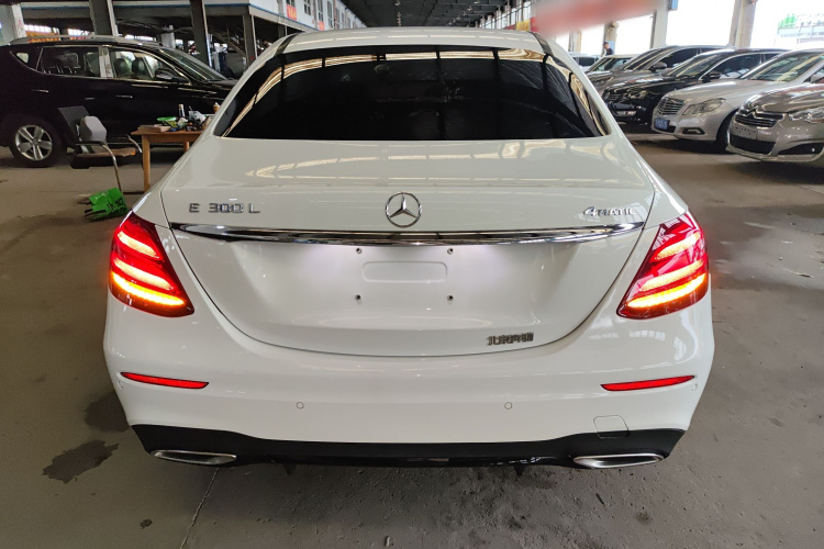 奔驰E级 2017款 E 200 运动型 4MATIC车身外观6004