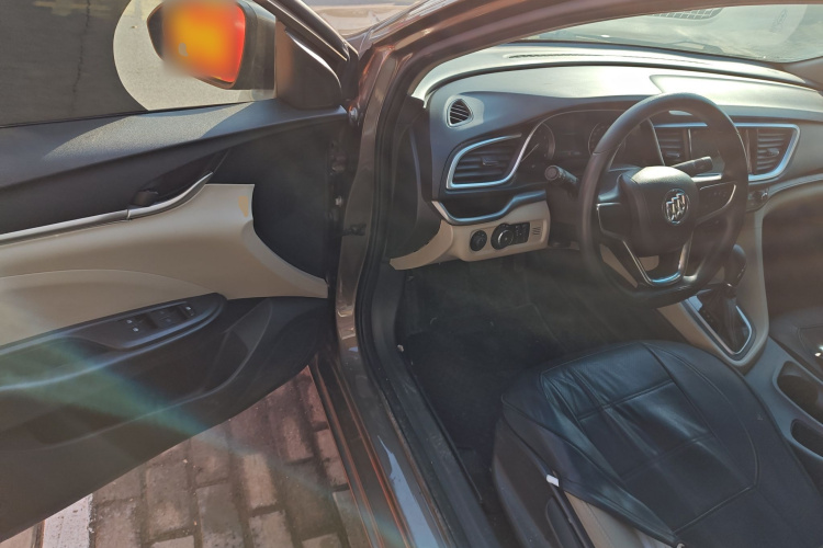 别克 英朗 2015款 15N 自动精英型中控内饰20