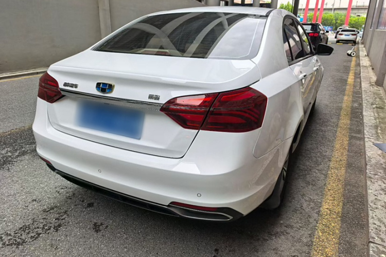 吉利汽车 帝豪 2018款 1.5L CVT豪华型车身外观6004
