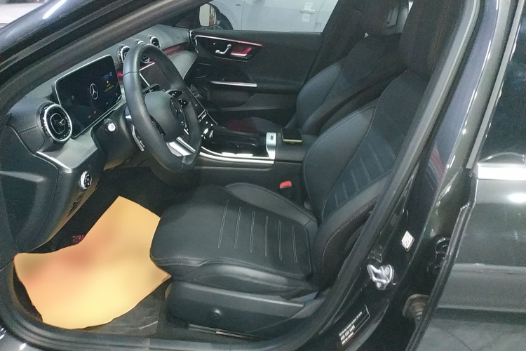 奔驰C级 2023款 C 200 L 运动版中控内饰19