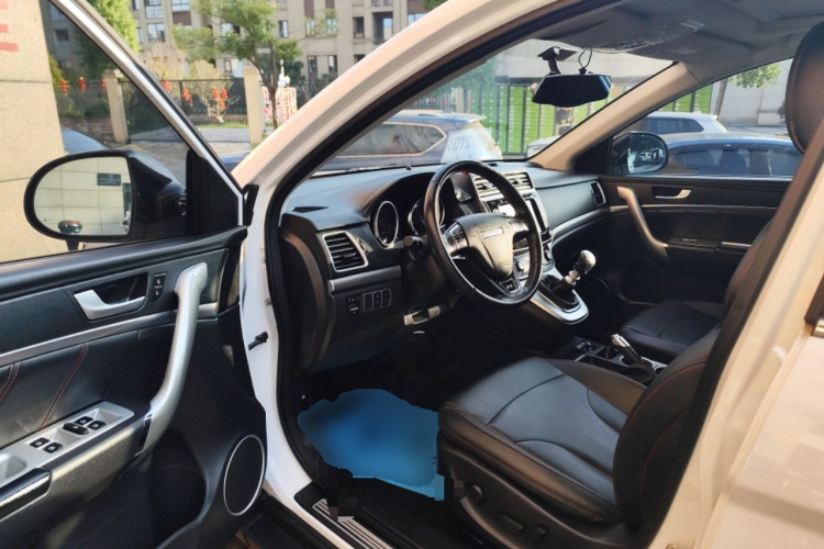 哈弗H6 2017款 蓝标 运动版 1.5T 手动两驱精英型中控内饰20