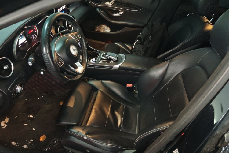 奔驰C级 2015款 C 180 L 运动型局部细节19