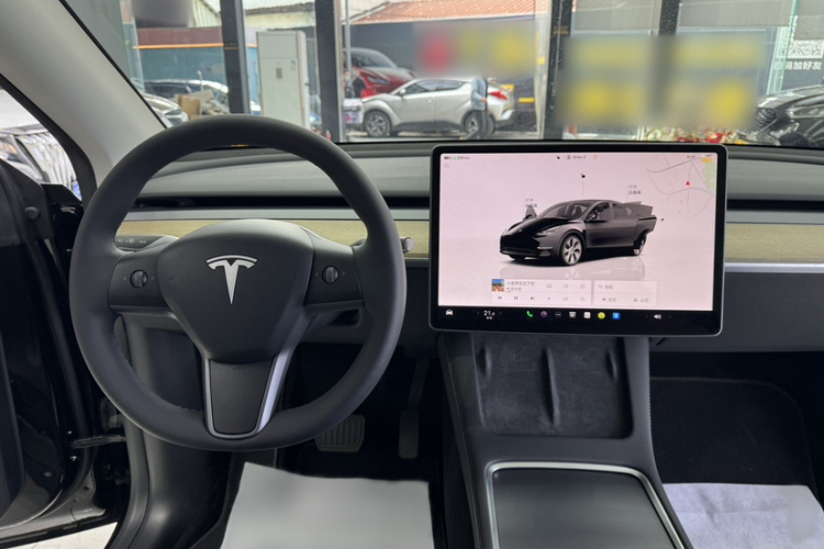 特斯拉 Model Y 2023款 长续航全轮驱动版中控内饰7005