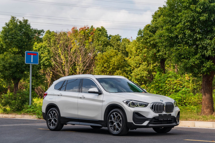 宝马X1 2021款 改款 sDrive25Li 领先型车身外观6003