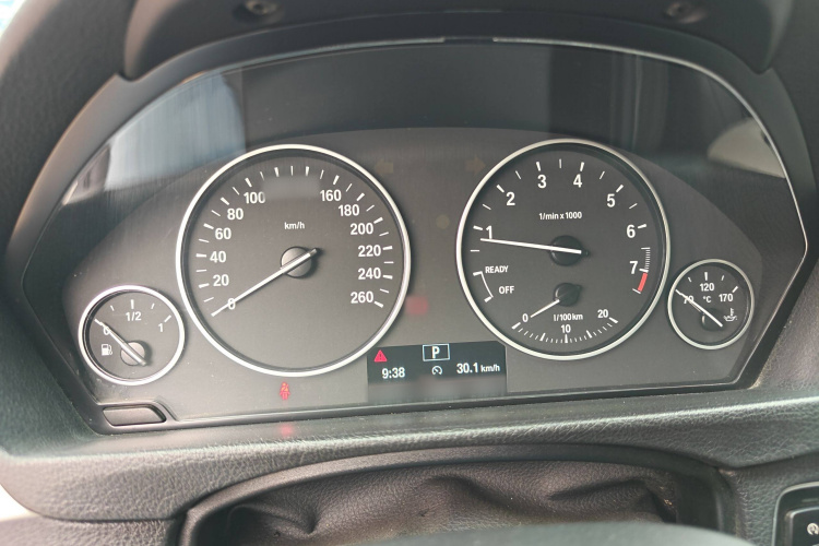 宝马3系 2015款 316Li 时尚型局部细节14