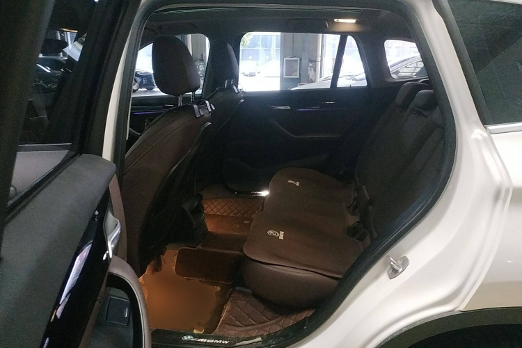 宝马X1 2020款 sDrive20Li 时尚型中控内饰21