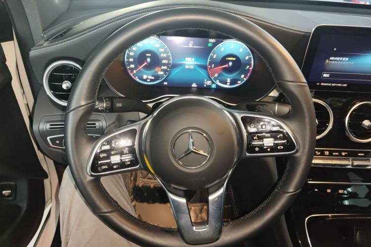 奔驰GLC轿跑 2023款 GLC 260 4MATIC 轿跑SUV局部细节13