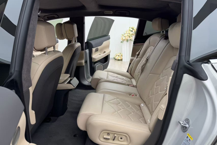 蔚来ET7 2024款 100kWh 行政版中控内饰21