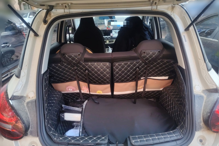 五菱汽车 五菱缤果 2023款 203km 轻享款中控内饰23