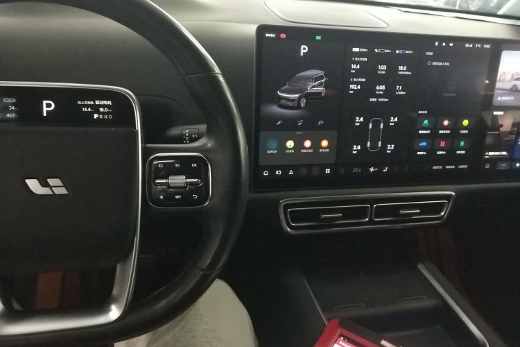 理想汽车 理想L9 2023款 Pro中控内饰12