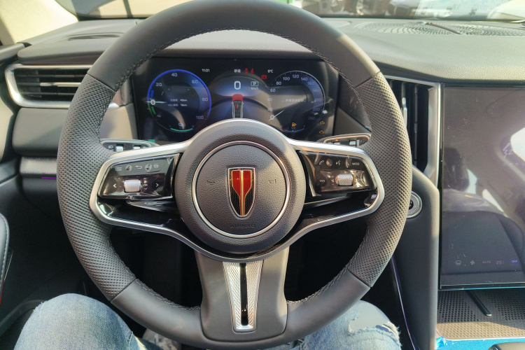 红旗HS7 PHEV 2025款 2.0T PHEV 四驱200万辆纪念版 6座中控内饰13