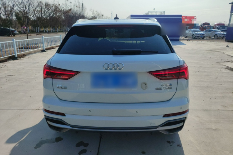 奥迪Q3 2021款 35 TFSI 时尚动感型车身外观6