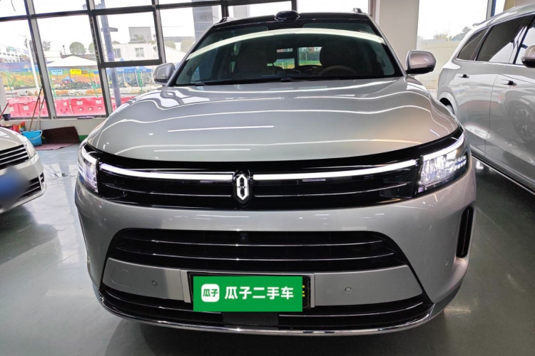 鸿蒙智行 问界M7 2024款 1.5T 智驾四驱Max版 6座车身外观2