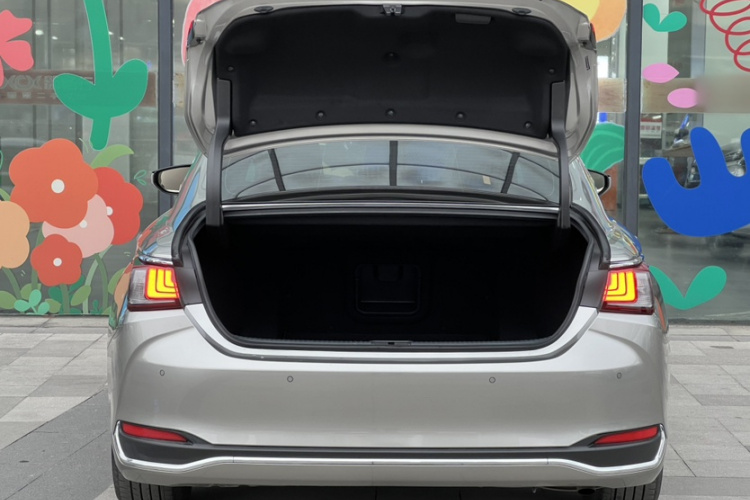 雷克萨斯ES 2022款 200 卓越版车身外观6008