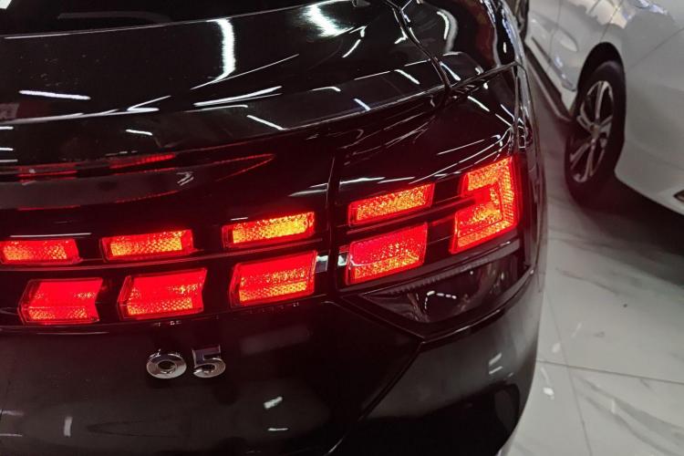 领克05 2020款 2.0TD 四驱劲Halo车身外观9