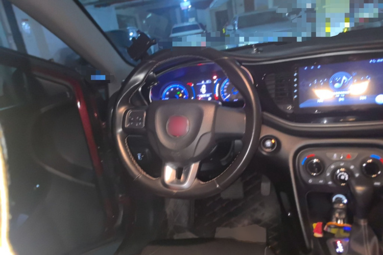 菲亚特 菲翔 2015款 1.4T 自动劲享版中控内饰13