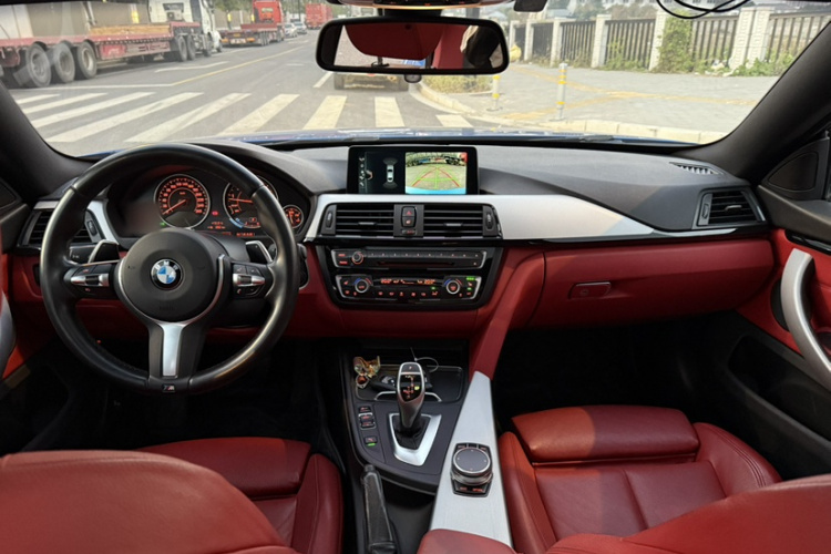宝马4系 2016款 430i Gran Coupe M运动型中控内饰7001