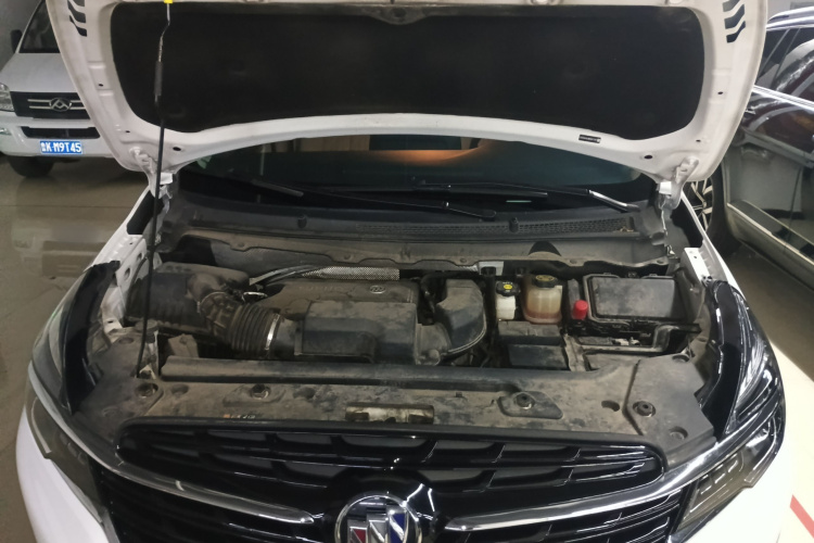 别克GL8 2021款 陆上公务舱 652T 豪华型机舱底盘24